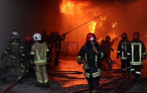 نجات ۲۰ دانشجوی دختر توسط آتش نشانان ایلام نجات ۲۰ دانشجوی دختر توسط آتش نشانان ایلام