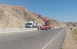  نصب ۵.۵ کیلومتر نیوجرسی در محورهای مواصلاتی ایلام برای ارتقای ایمنی تردد زائران اربعین نصب ۵.۵ کیلومتر نیوجرسی در محورهای مواصلاتی ایلام برای ارتقای ایمنی تردد زائران اربعین