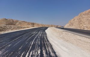 بیش از ۲۲ کیلومتر از راههای ارتباطی استان ایلام به صورت چهار خطه ظرف چند روز آینده زیر بار ترافیک قرار می گیرد بیش از ۲۲ کیلومتر از راههای ارتباطی استان ایلام به صورت چهار خطه ظرف چند روز آینده زیر بار ترافیک قرار می گیرد